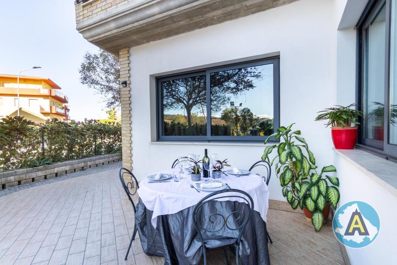 Isola Felice Hotel Silvi Paese Luaran gambar