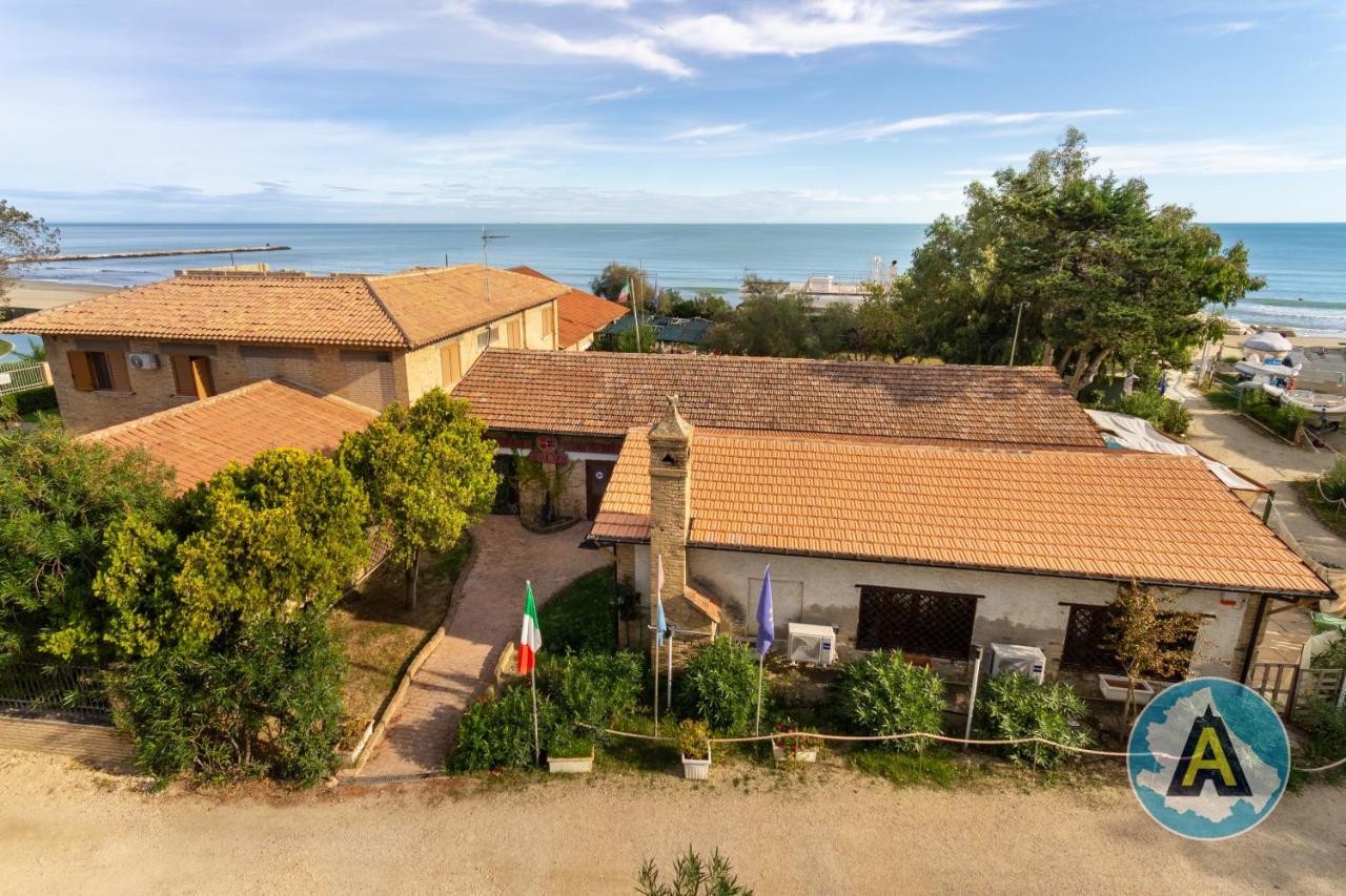 Isola Felice Hotel Silvi Paese Luaran gambar